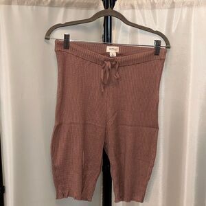 UpWest Dusty Pink Ribbed Knit Short Trousers
